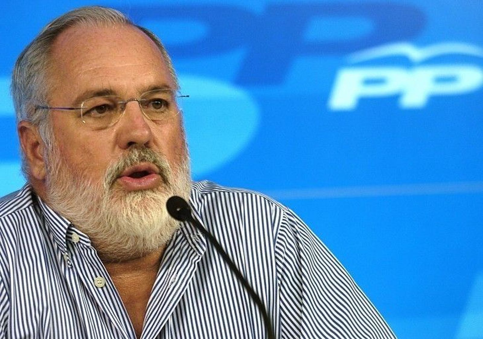 Arias Cañete anticipa un recorte del 25% en el presupuesto de Agricultura