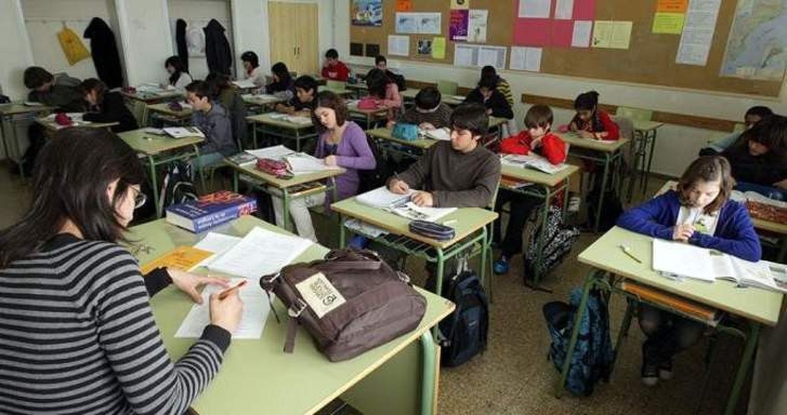 CGT denuncia trampas de la Junta para pagar menos salario a los docentes