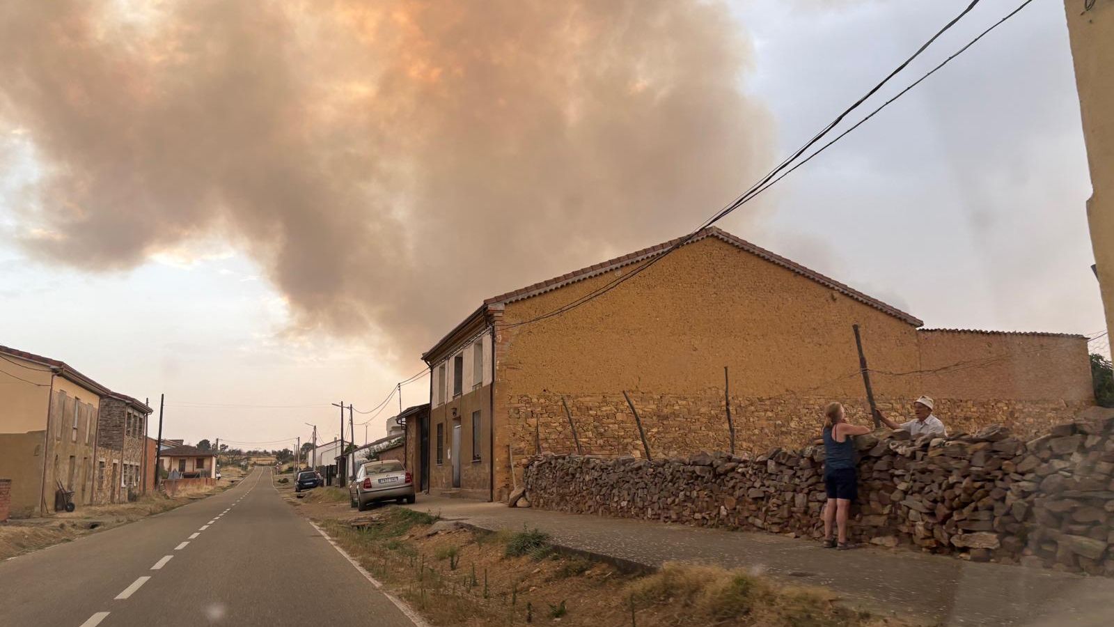 Vista del incendio de Puercas desde San Martín de Tábara. Foto María Lorenzo