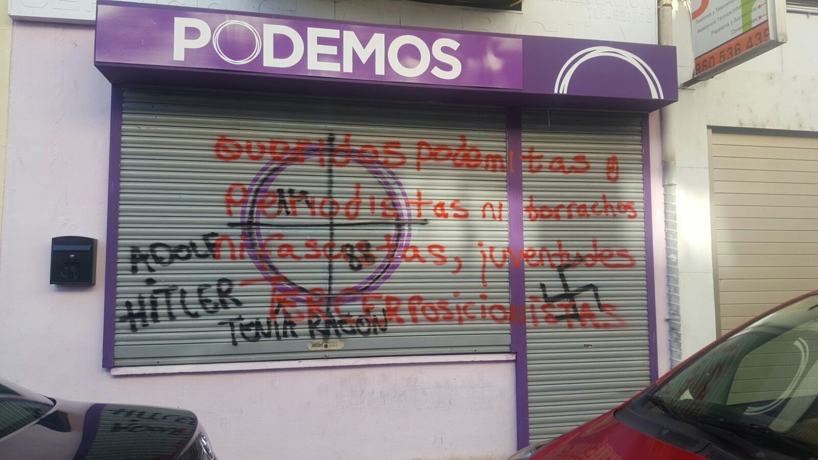 Aparecen nuevas pintadas a la entrada de la antigua sede de Podemos Zamora