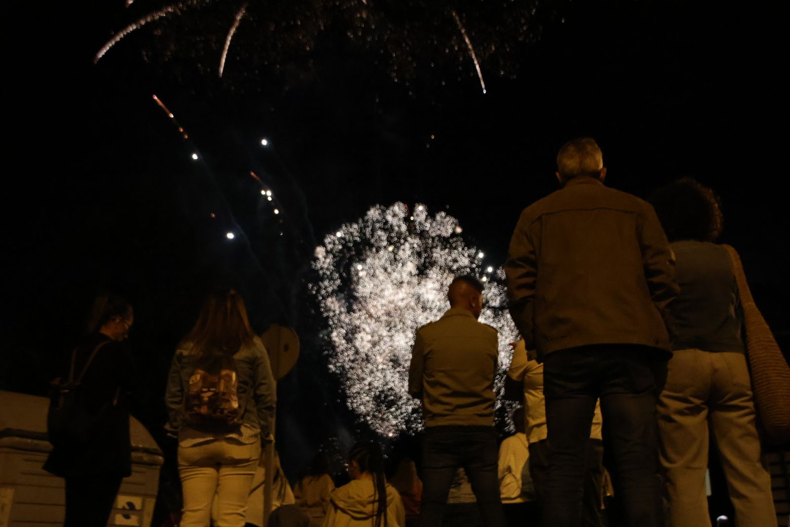 Fuegos artificiales en el entorno del Puente Romano