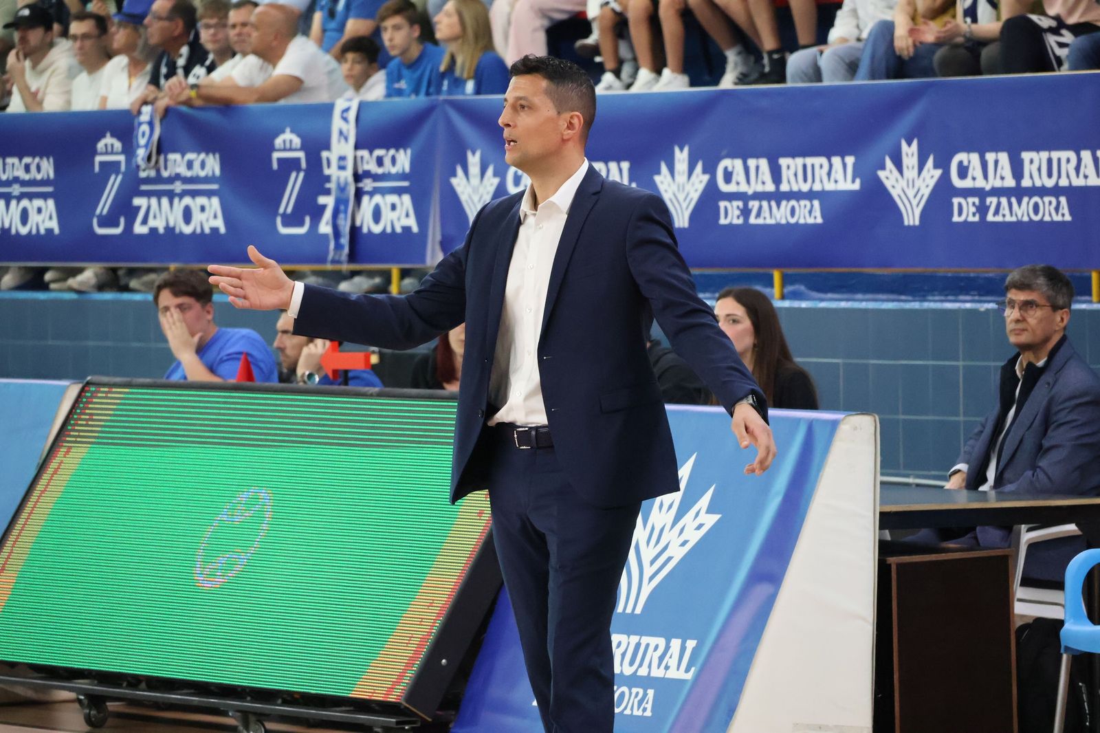 GALERÍA | Revive en imágenes el partido entre el CB Zamora y Alega Cantabria