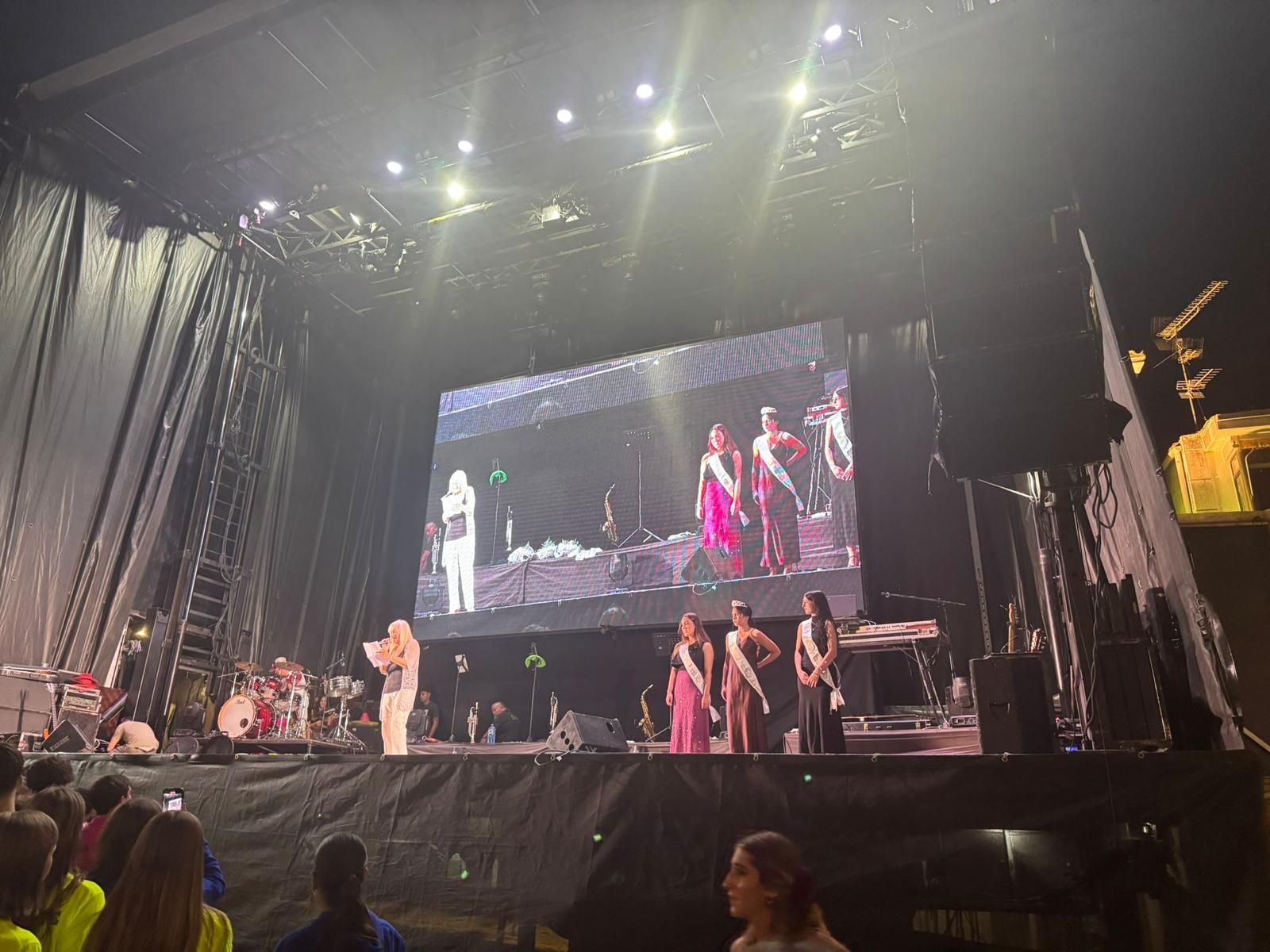 Coronación reina y damas y en Aldeadávila de la Ribera 2025