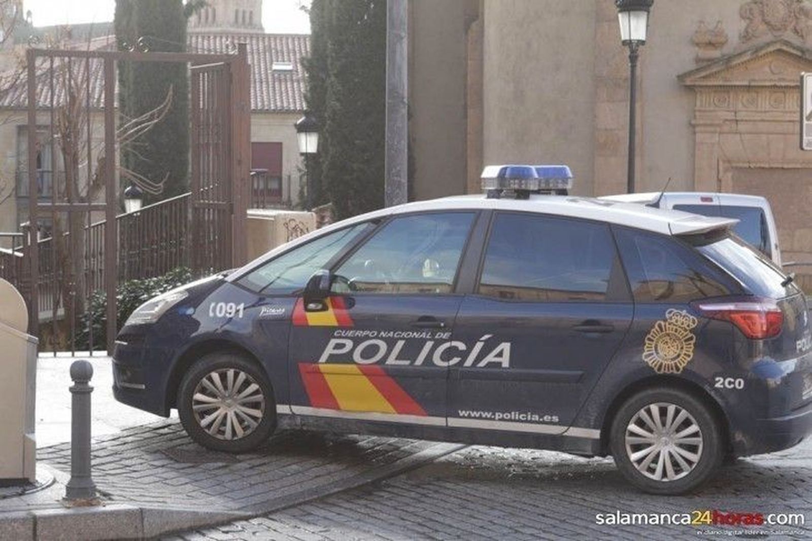 Otros tres detenidos por la multitudinaria agresión a policías en la calle San Ambrosio