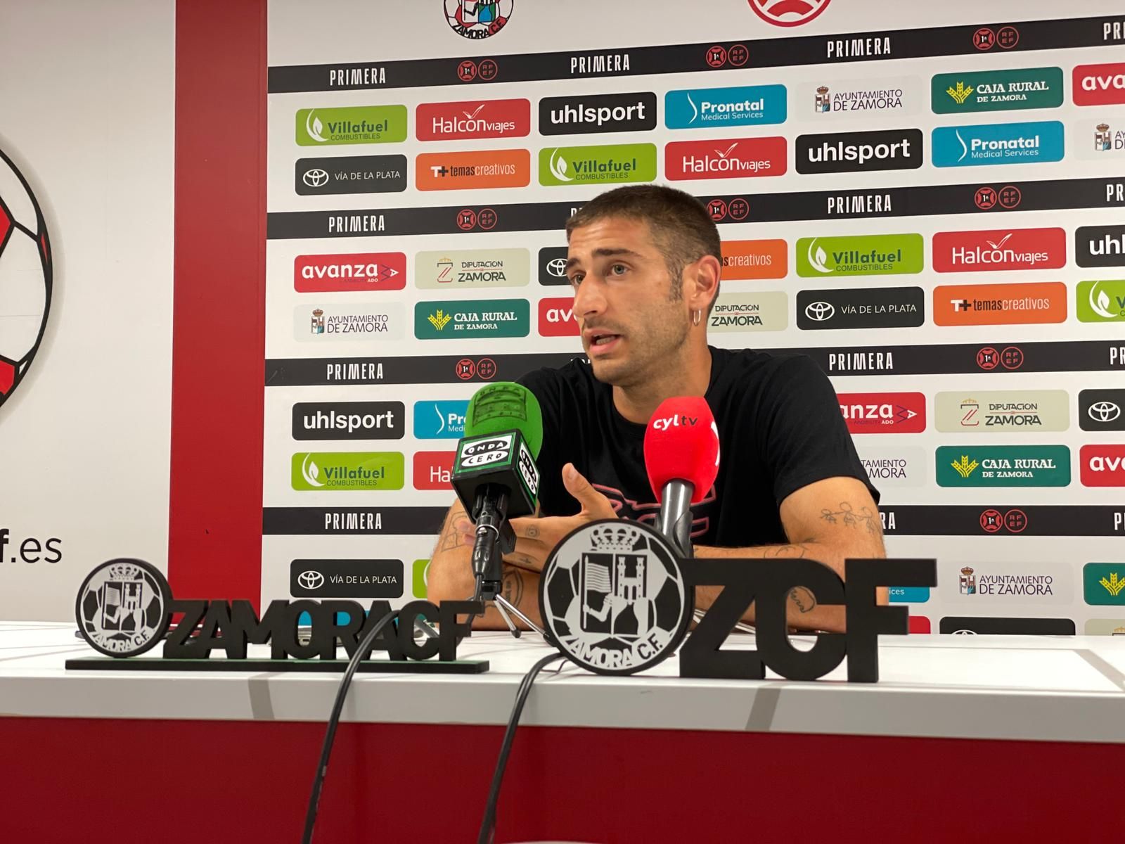 Piña en la rueda de prensa