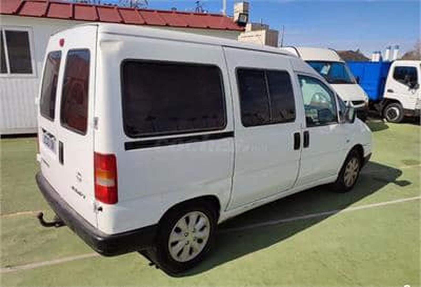 Una furgoneta similar a la sustraída