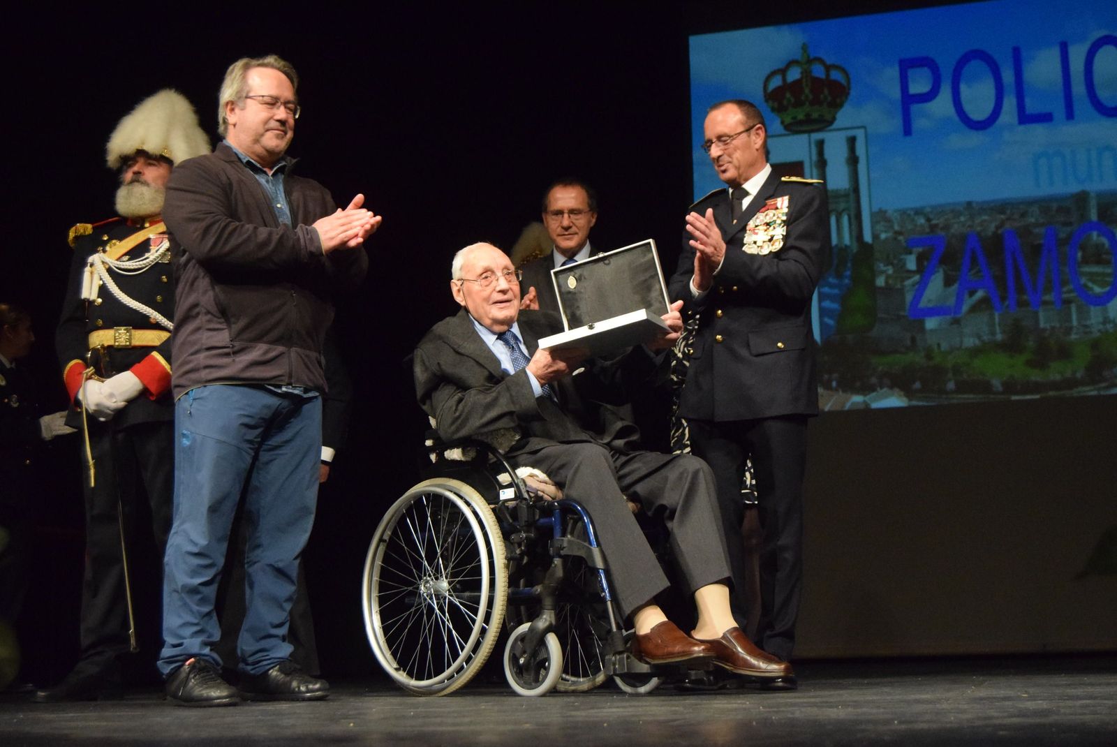 fiesta-de-la-policia-municipal-de-zamora-86
