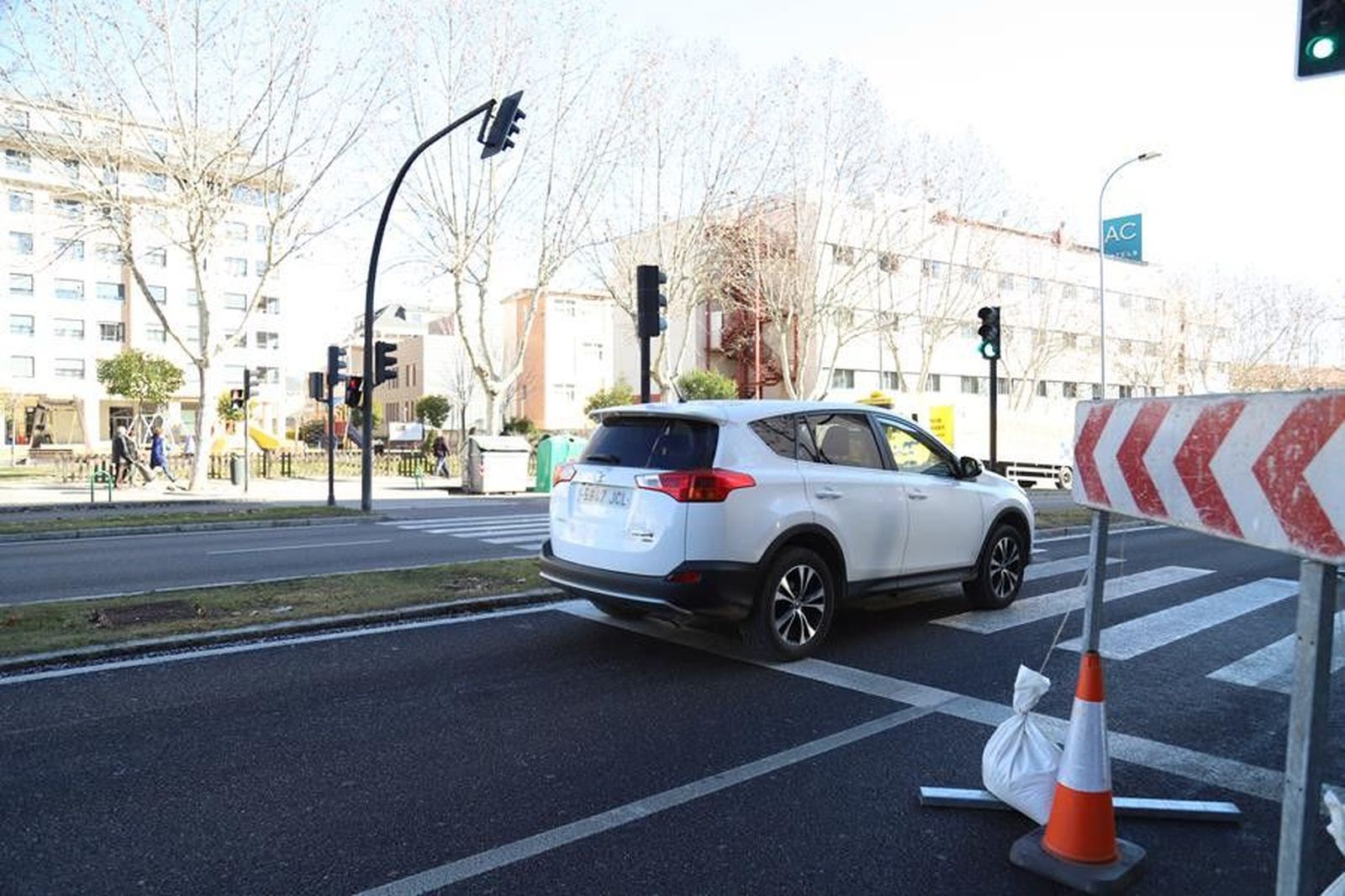 Obras acera cardenal cisneros trafico  (14) (Copy)