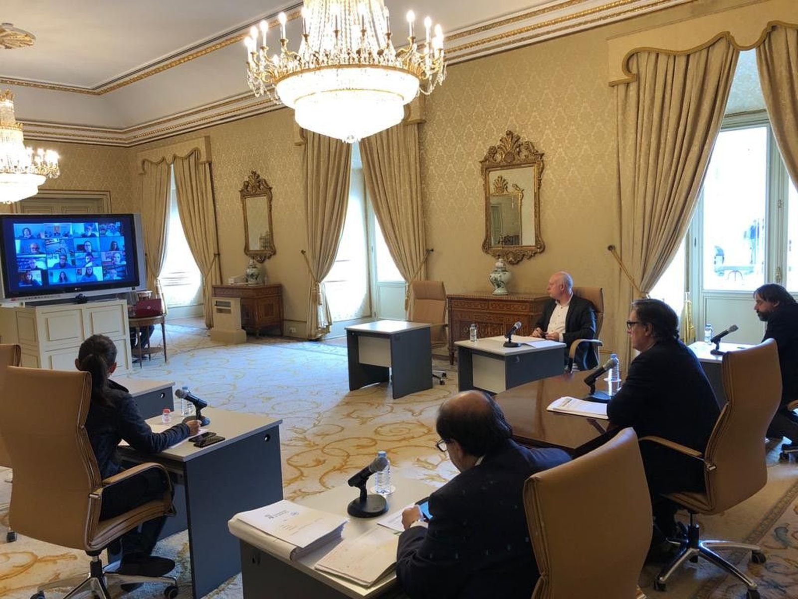 Videoconferencia escuelas de español