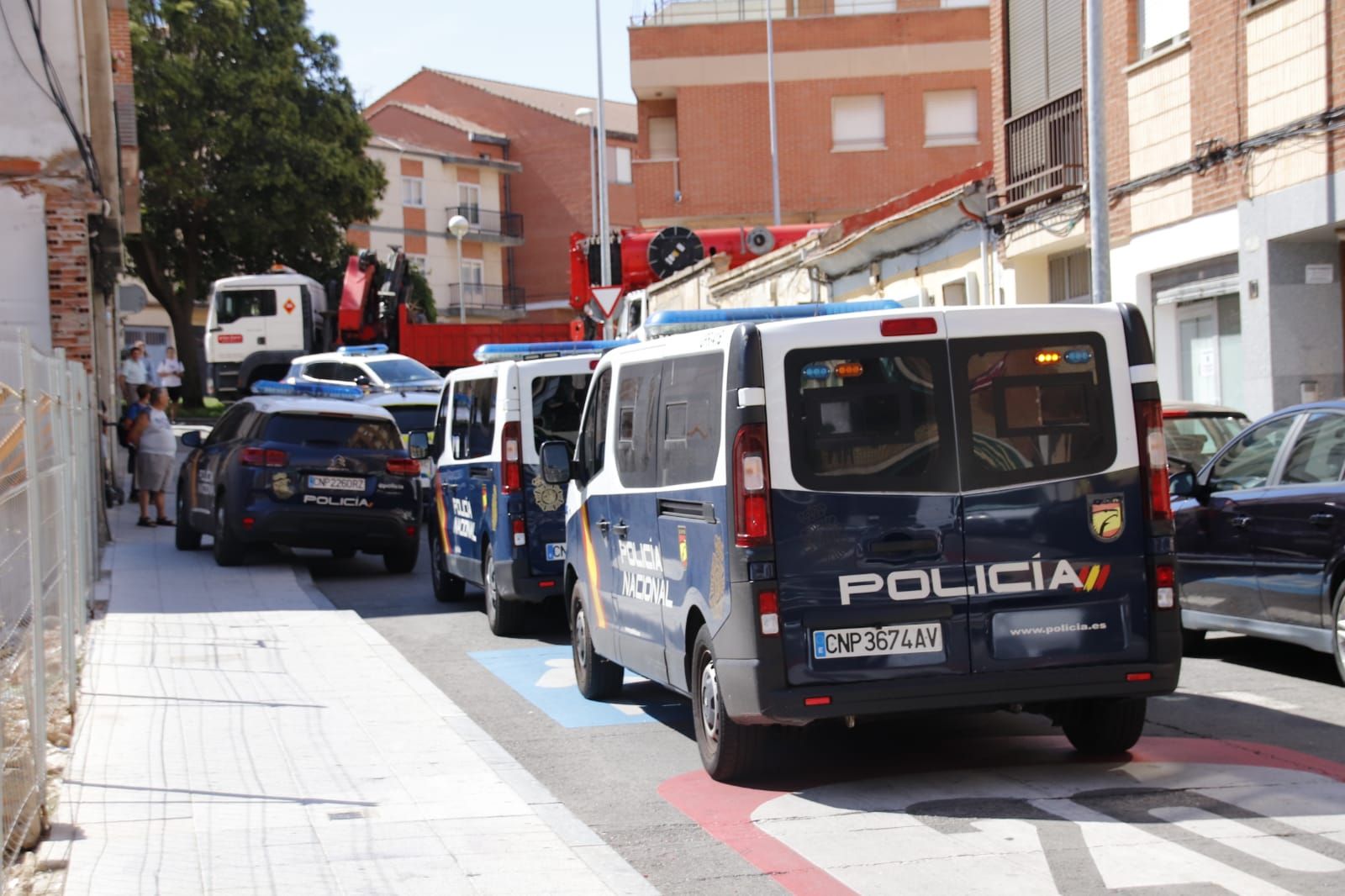 Policía Nacional en la calle Murcia de la capital