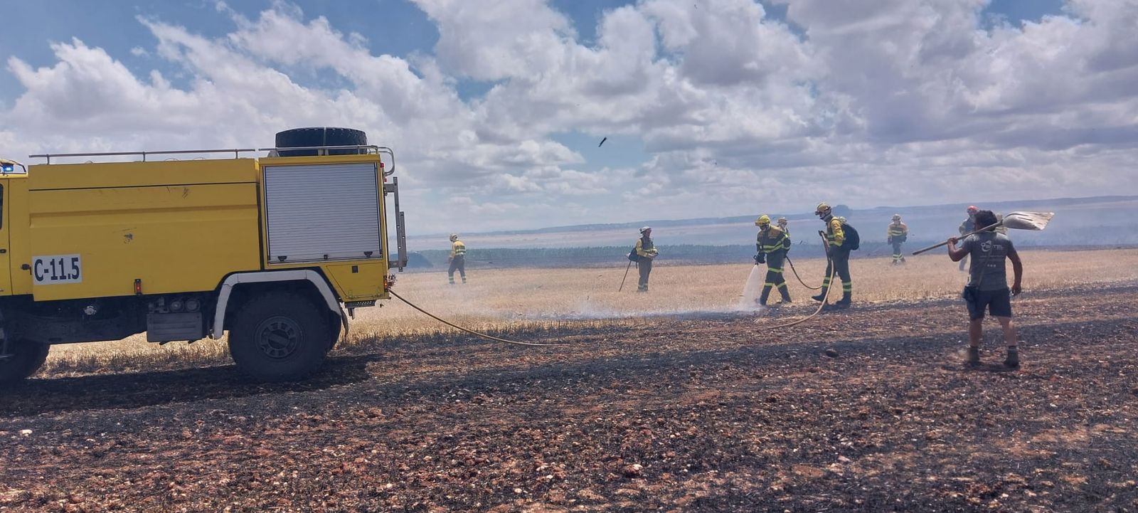 Pelabravo, escenario de un nuevo incendio forestal en Salamanca