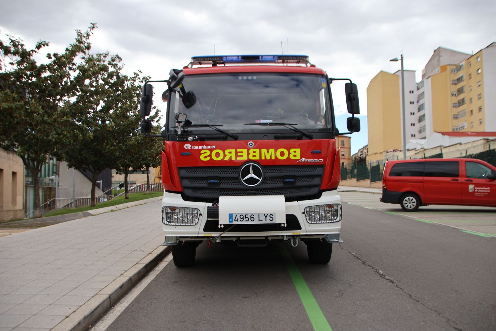 Talleres de prevención de incendios y primeros auxilios y una muestra de vehículos y material de bomberos