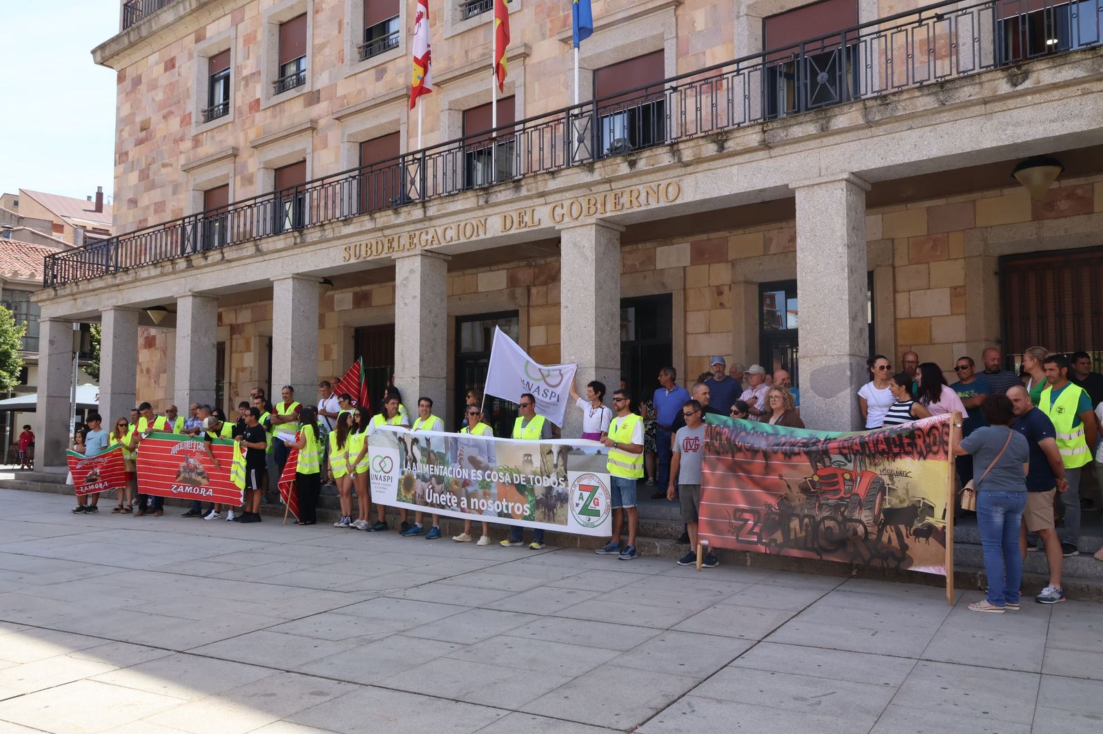 Marcha silenciosa en homenaje a David Lafoz (55).JPG