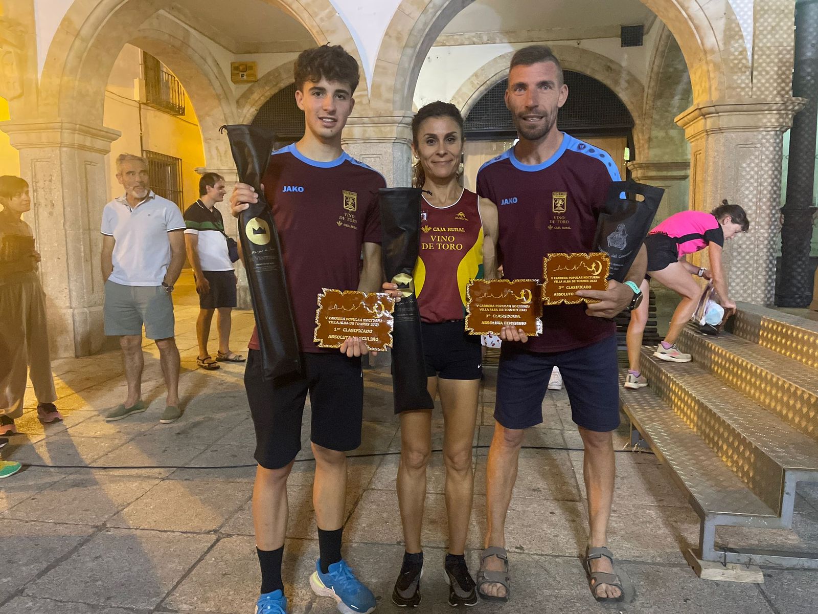 podio nocturna Alba de Tormes