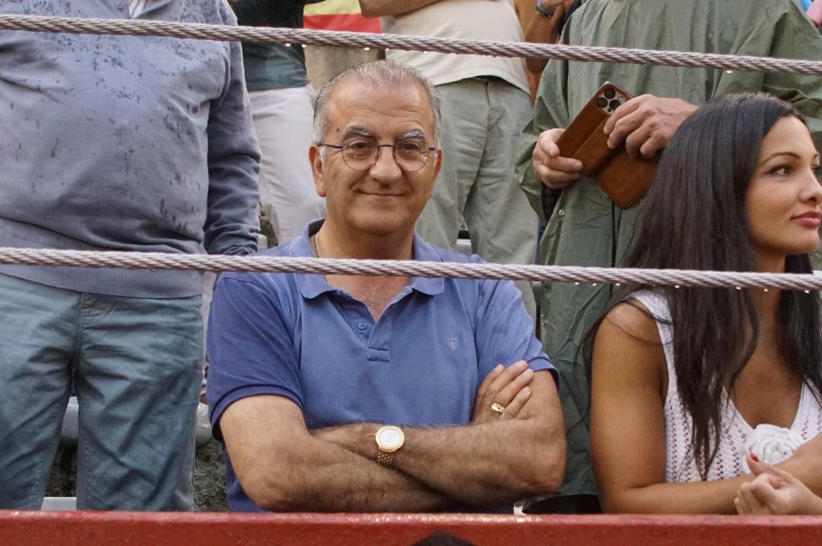 Expectación por ver los caballos de rejoneo en La Glorieta: imágenes del ambiente en los tendidos y en el patio de cuadrillas