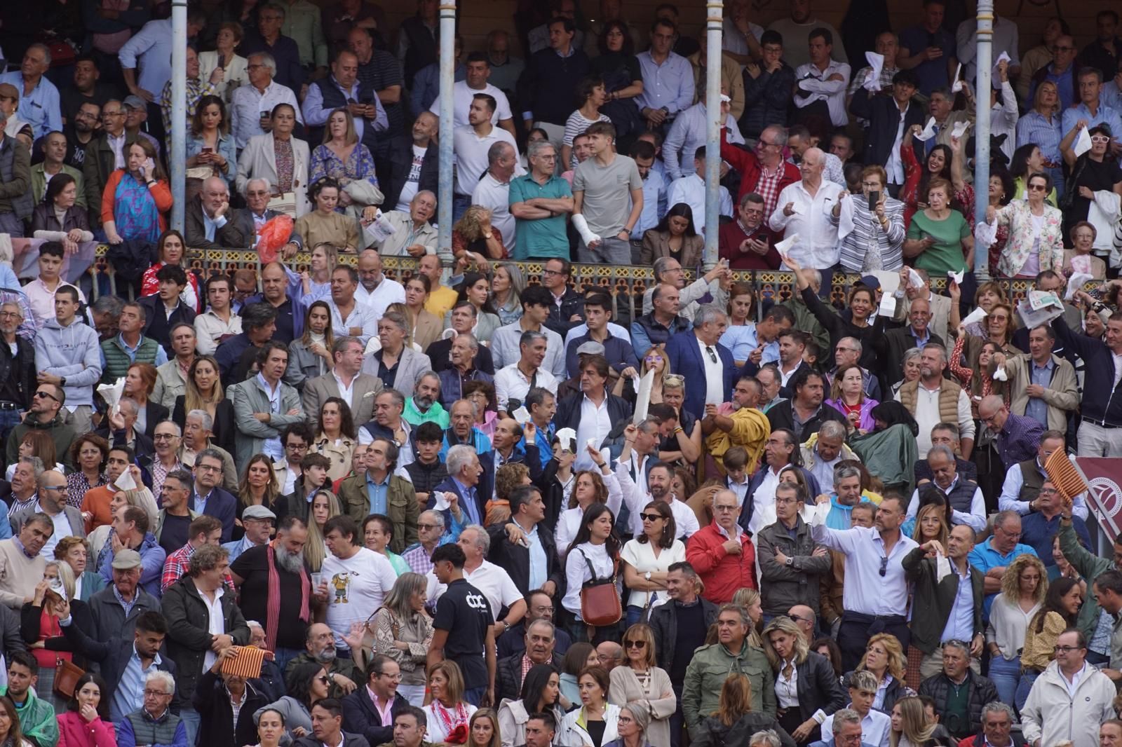 resumen-fotografico-del-ambiente-en-los-tendidos-de-la-glorieta-durante-la-corrida-de-garcigrande-20-de-septiembre-de-2024-foto-juanes-91