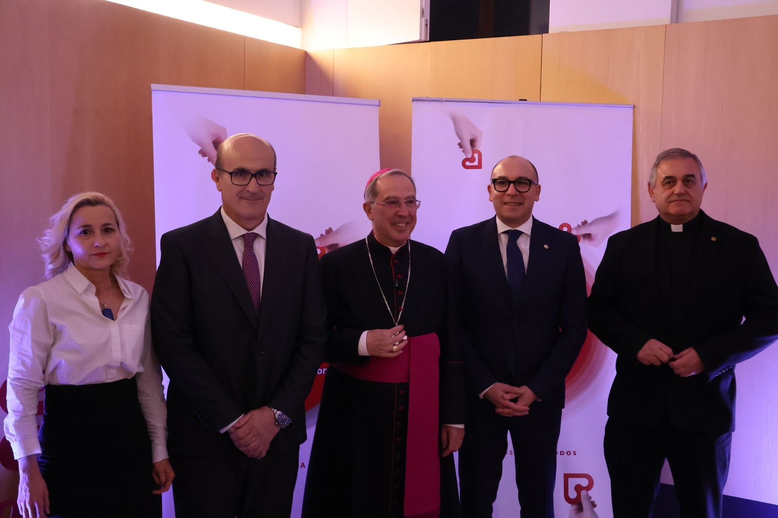 GALERÍA | El Ramos Carrión acoge la gala de aniversario de Cáritas Zamora