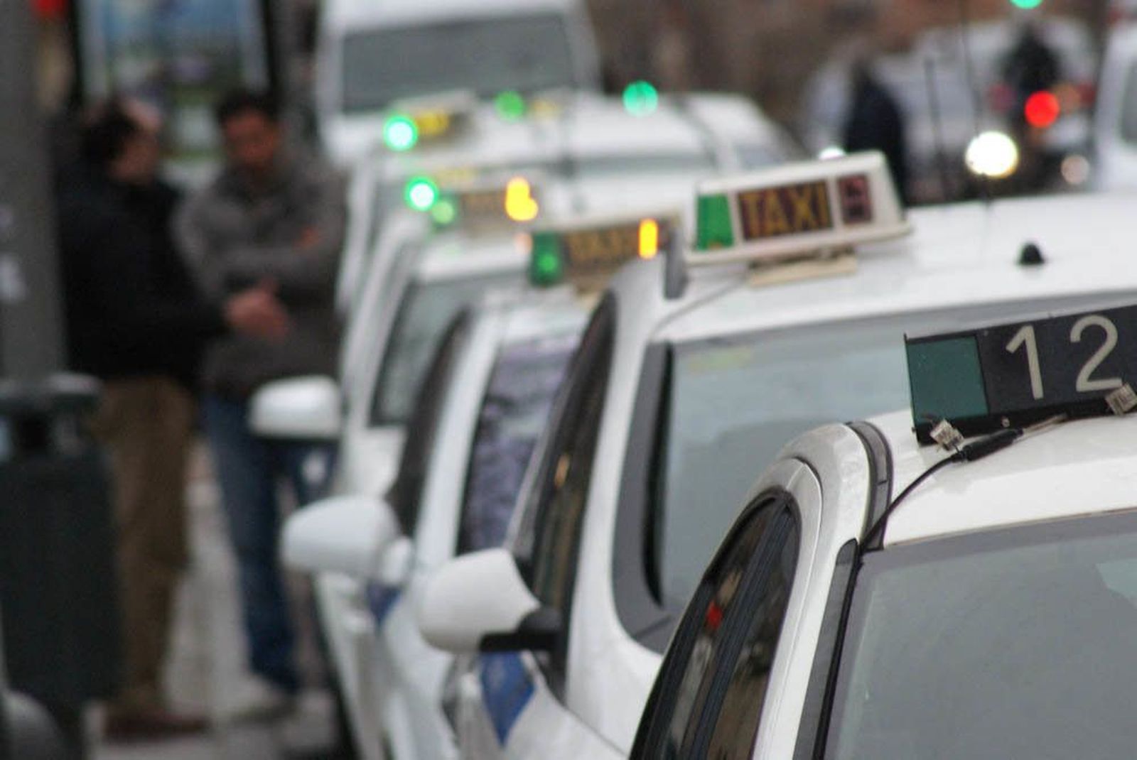 El bonotaxi, también para llevar a personas con discapacidad y movilidad reducida a municipios del alfoz