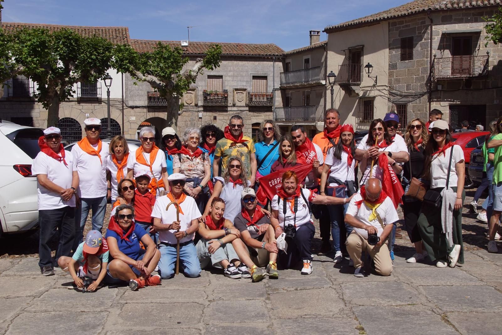 ledesma-calienta-motores-para-los-espantos-con-el-reparto-de-panuelos-y-la-salida-de-los-toros-del-prao-de-la-villa-61