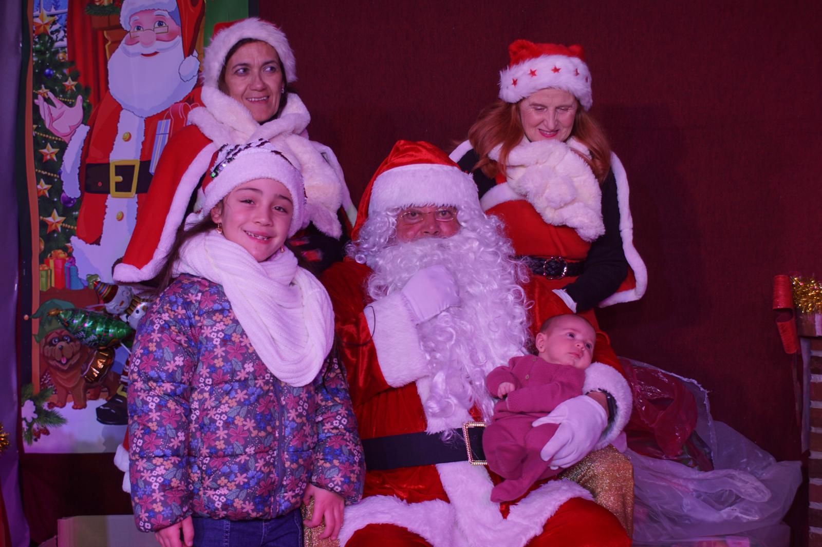 El Encinar recibe la visita de Papa Noel