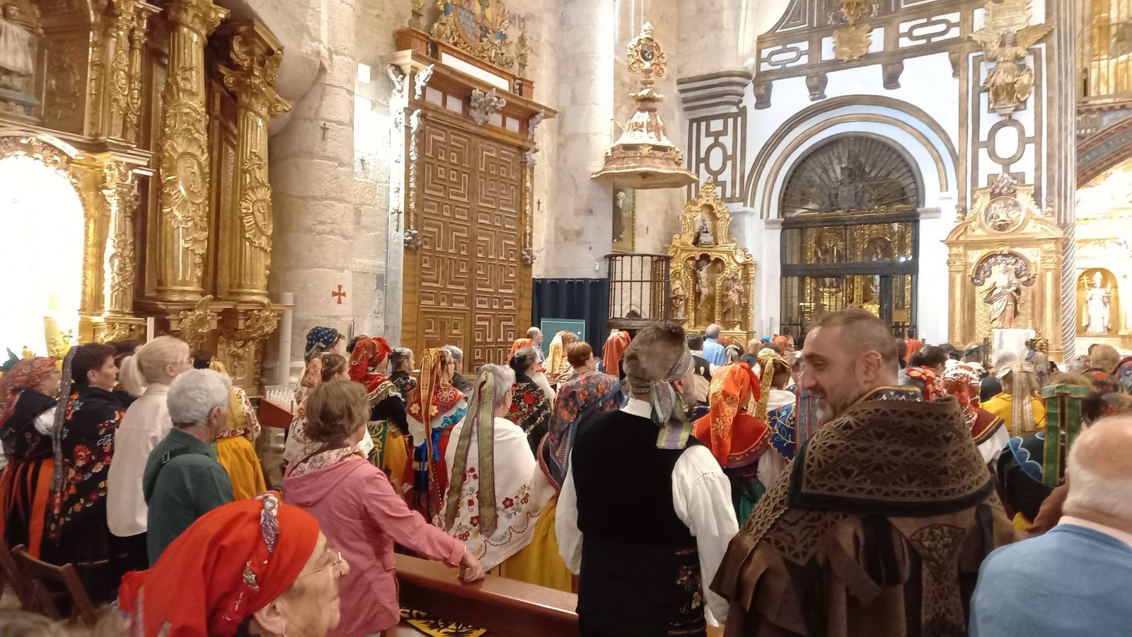 Misa Tradicional Zamorana en la iglesia de San Ildefonso