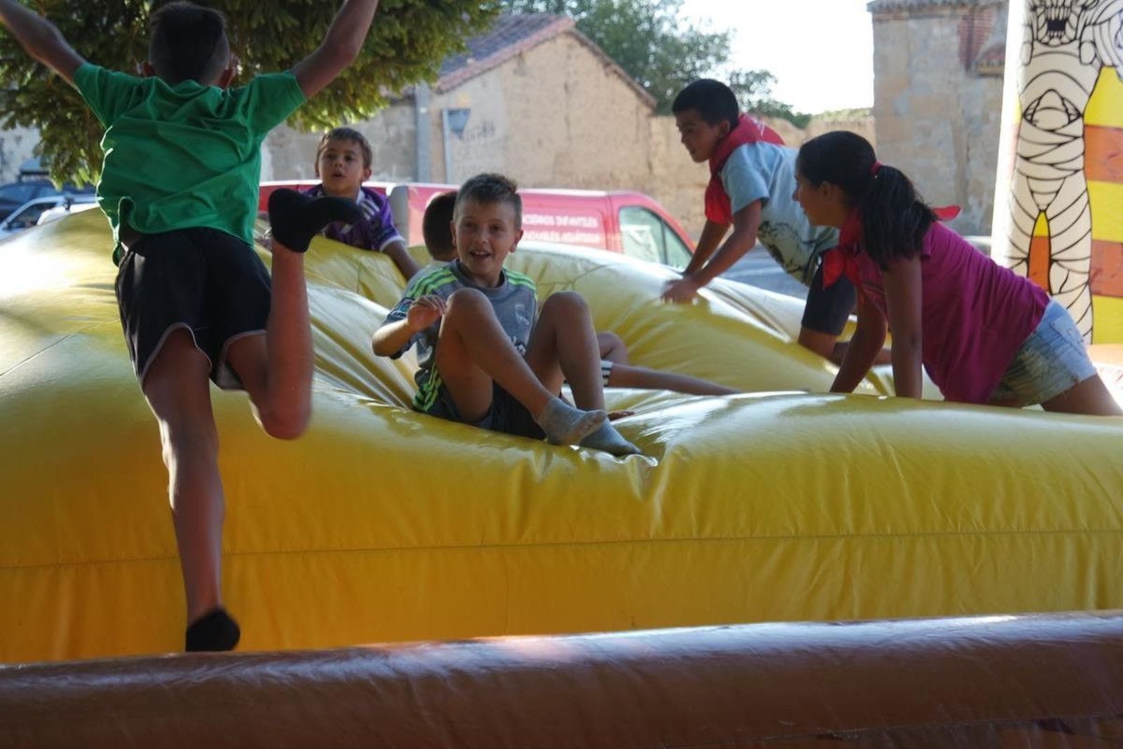 Los morisqueños más jóvenes se lo pasan en grande