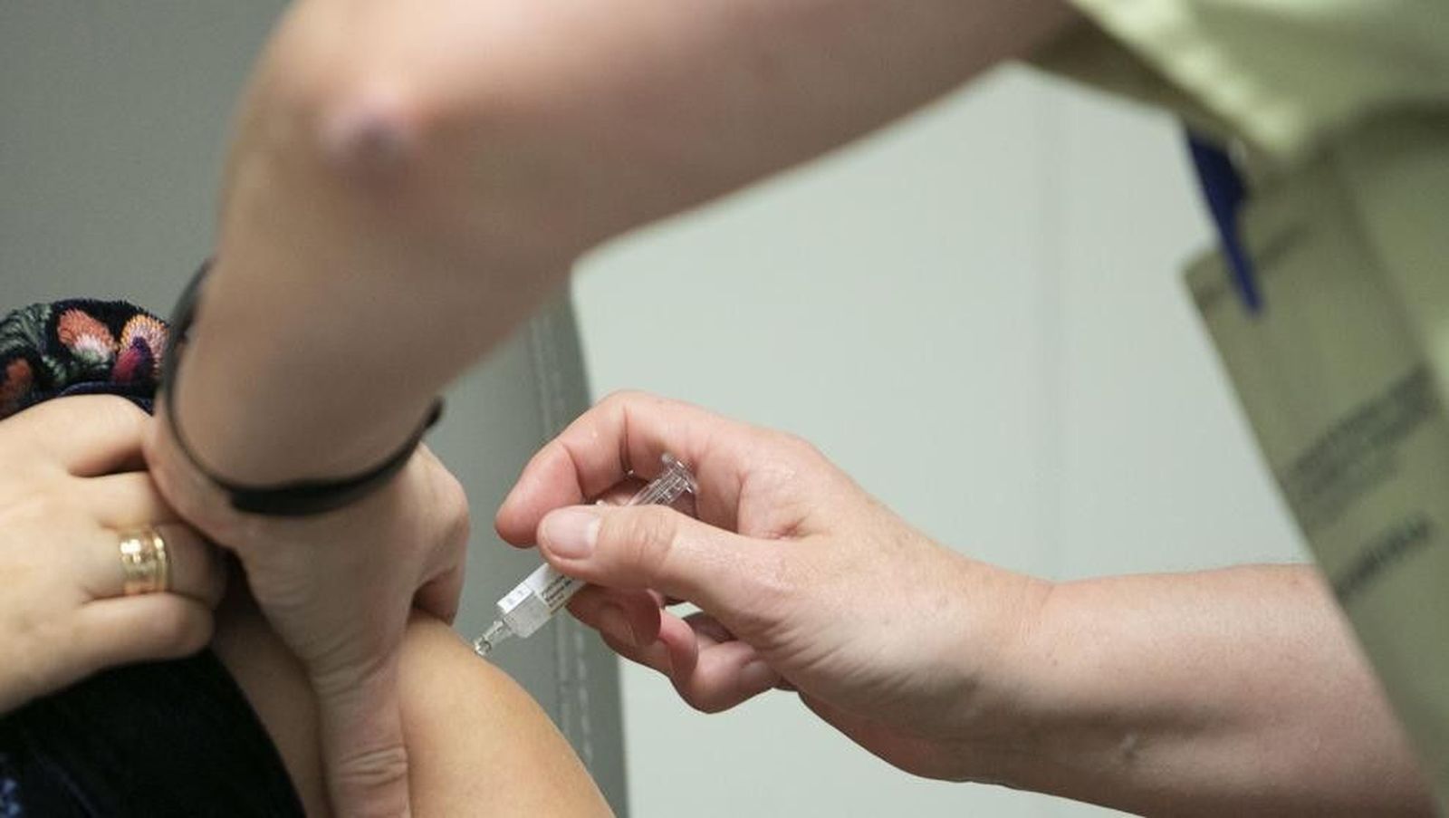 EuropaPress 2566554 VACUNA INYECCION CAMPANA DE VACUNACION ENFERMER 20191228125527 kytG U472857811724r4E 992x558@LaVanguardia Web