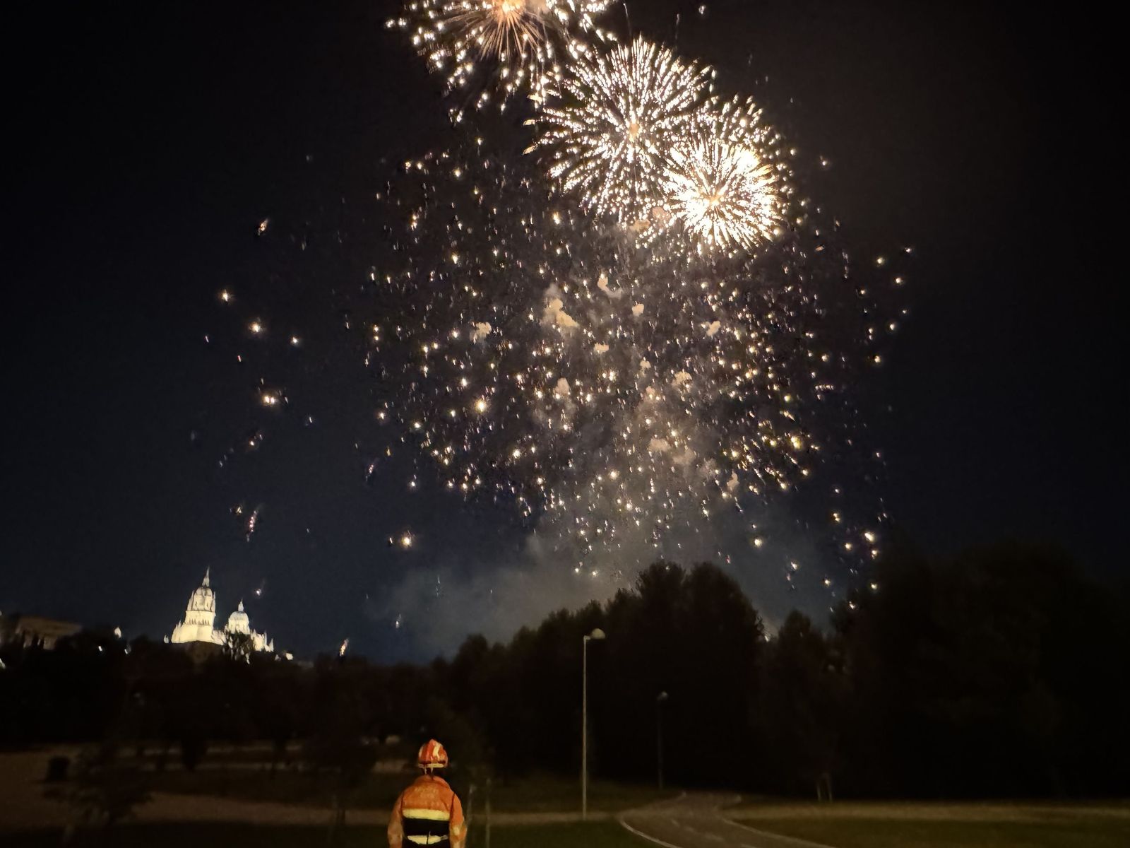 Fuegos artificiales en el entorno del Puente Romano