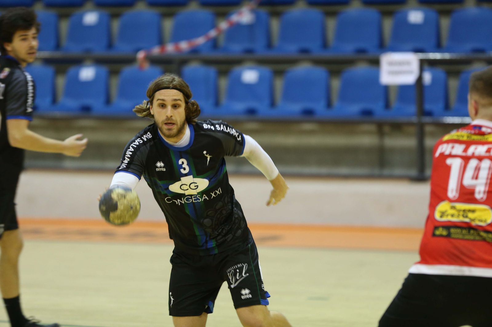 Beltrán, en el duelo ante BM Gijón.