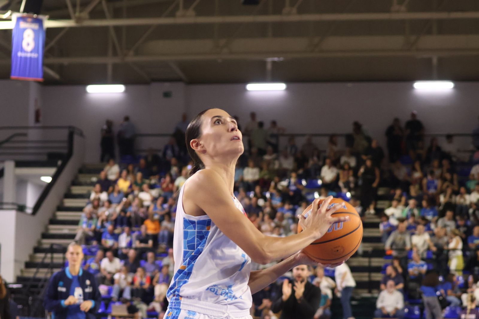 Perfumerías Avenida - Nyon Basket
