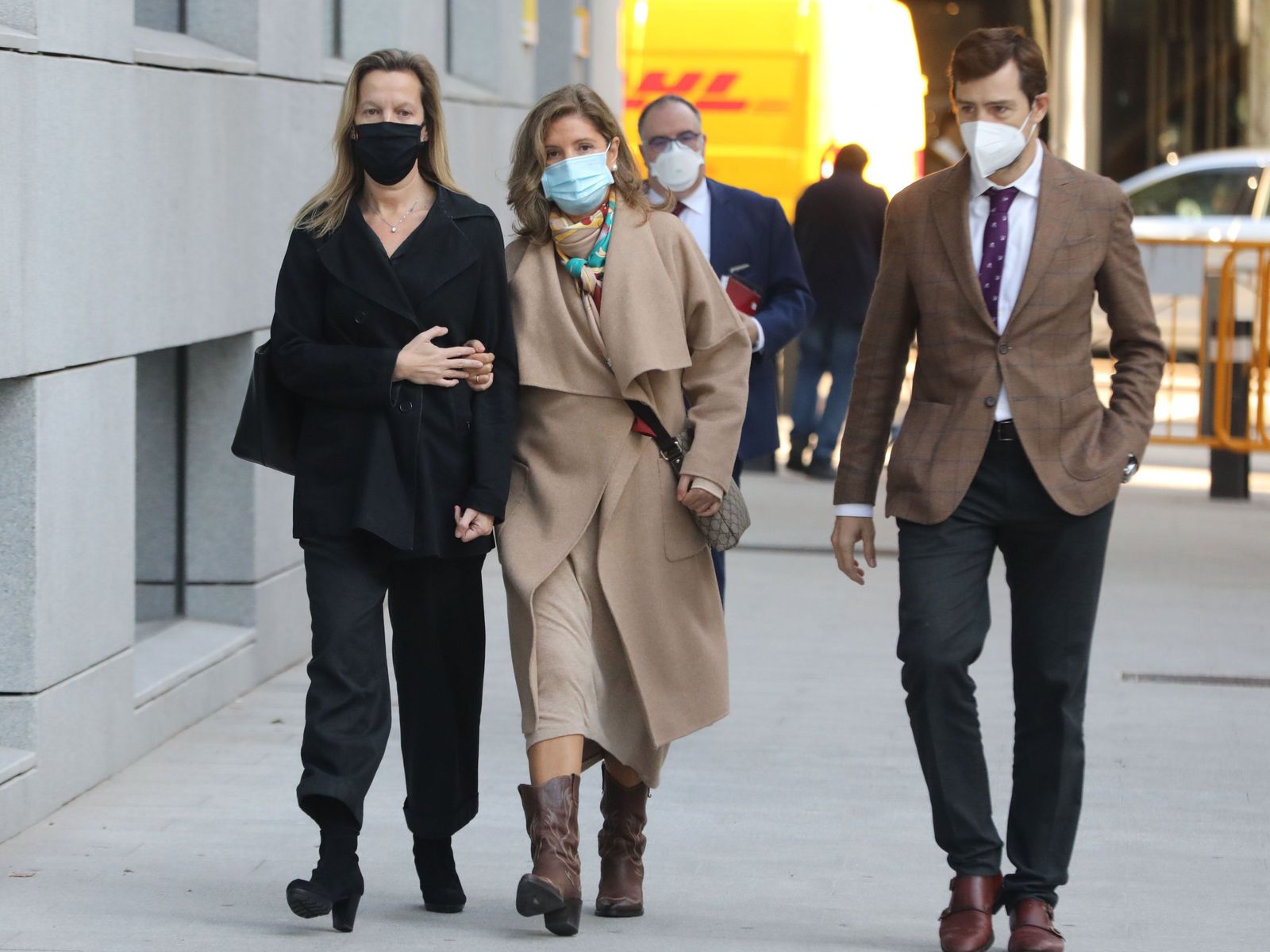 Rosalía Iglesias, mujer de Bárcenas, llega a la Audiencia Nacional, para recoger la ejecutoria de su entrada en prisión