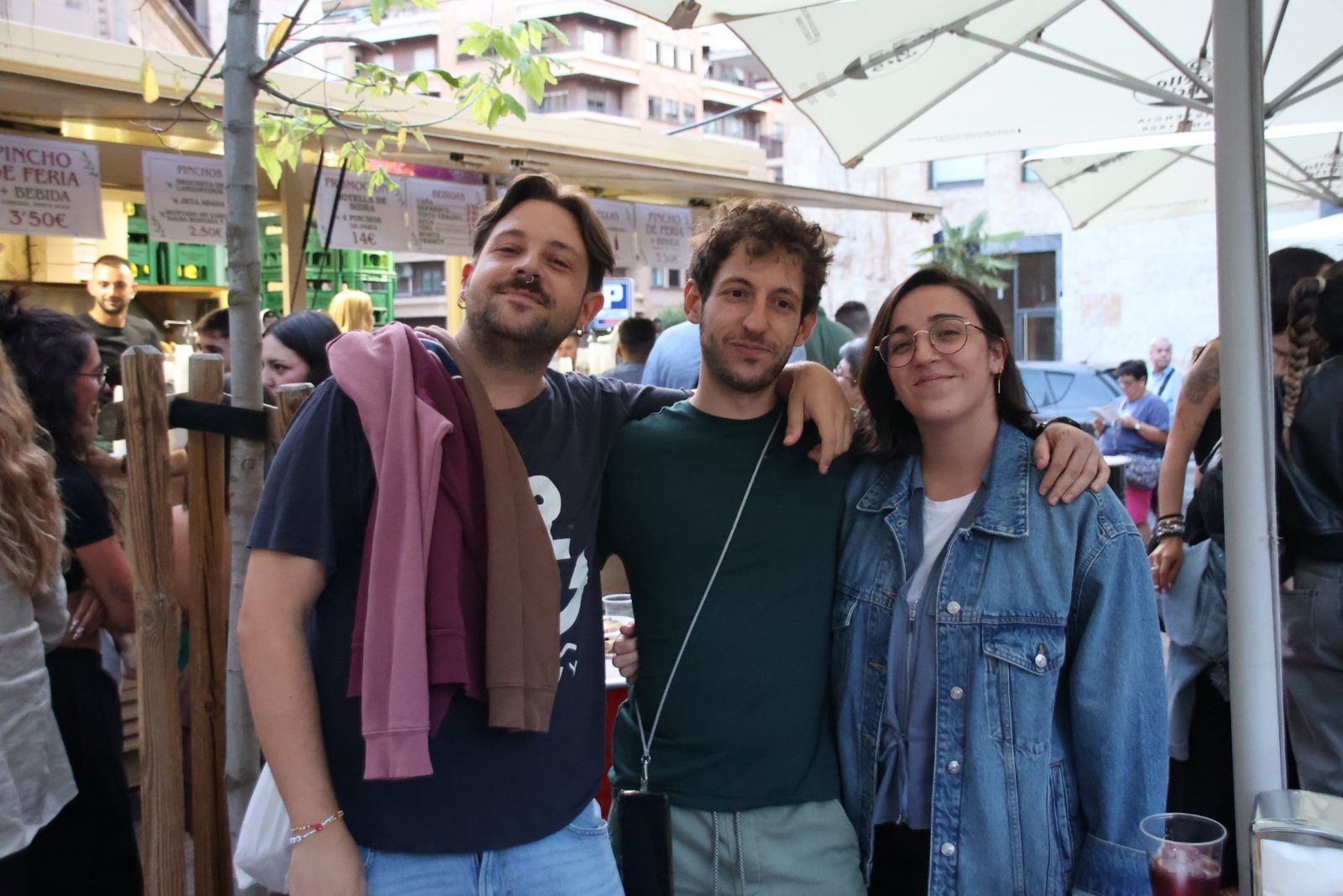 Ambiente de las casetas el  jueves por la tarde noche
