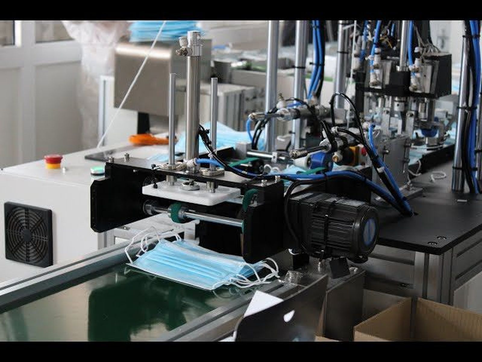 Maquinaria usada por Mascarillas Béjar