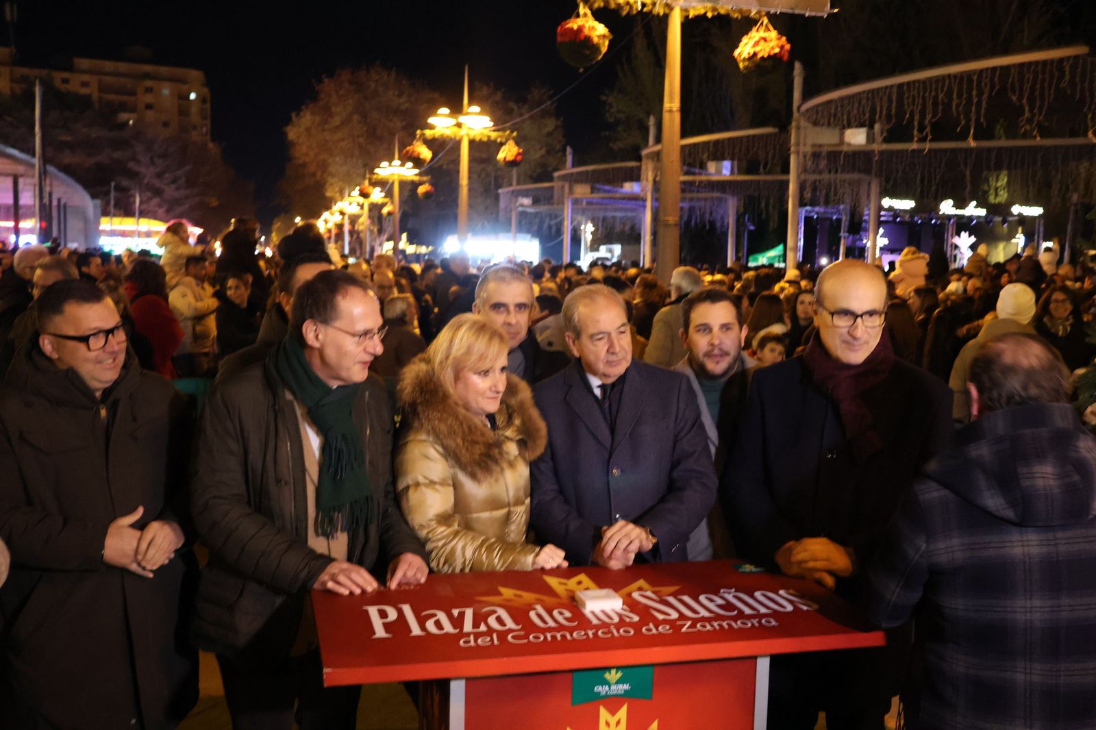 Encendido de la Plaza de los Sueños 2025 (2).JPG