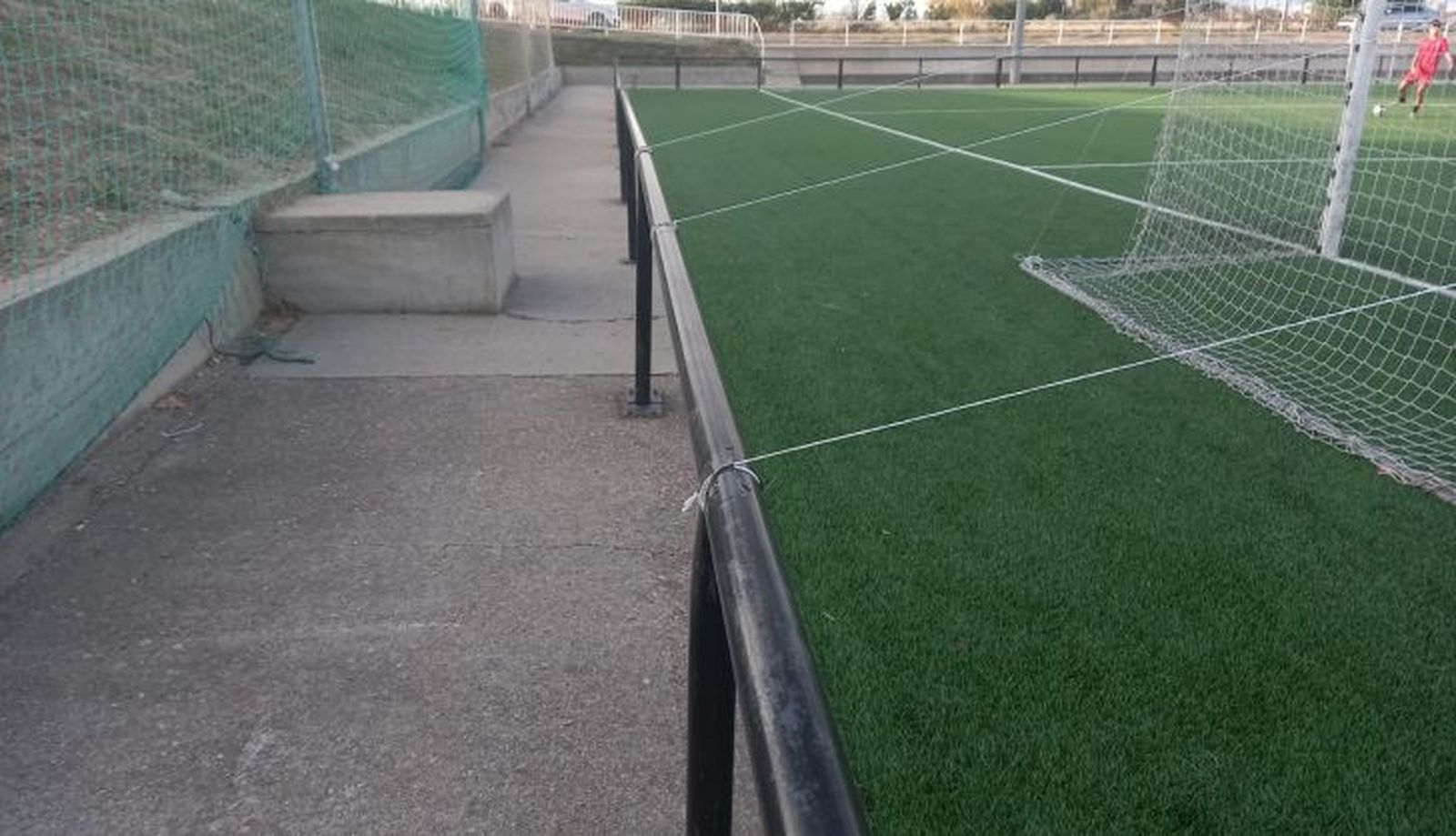 Tensores en las porterías de los anexos del Ruta de la Plata