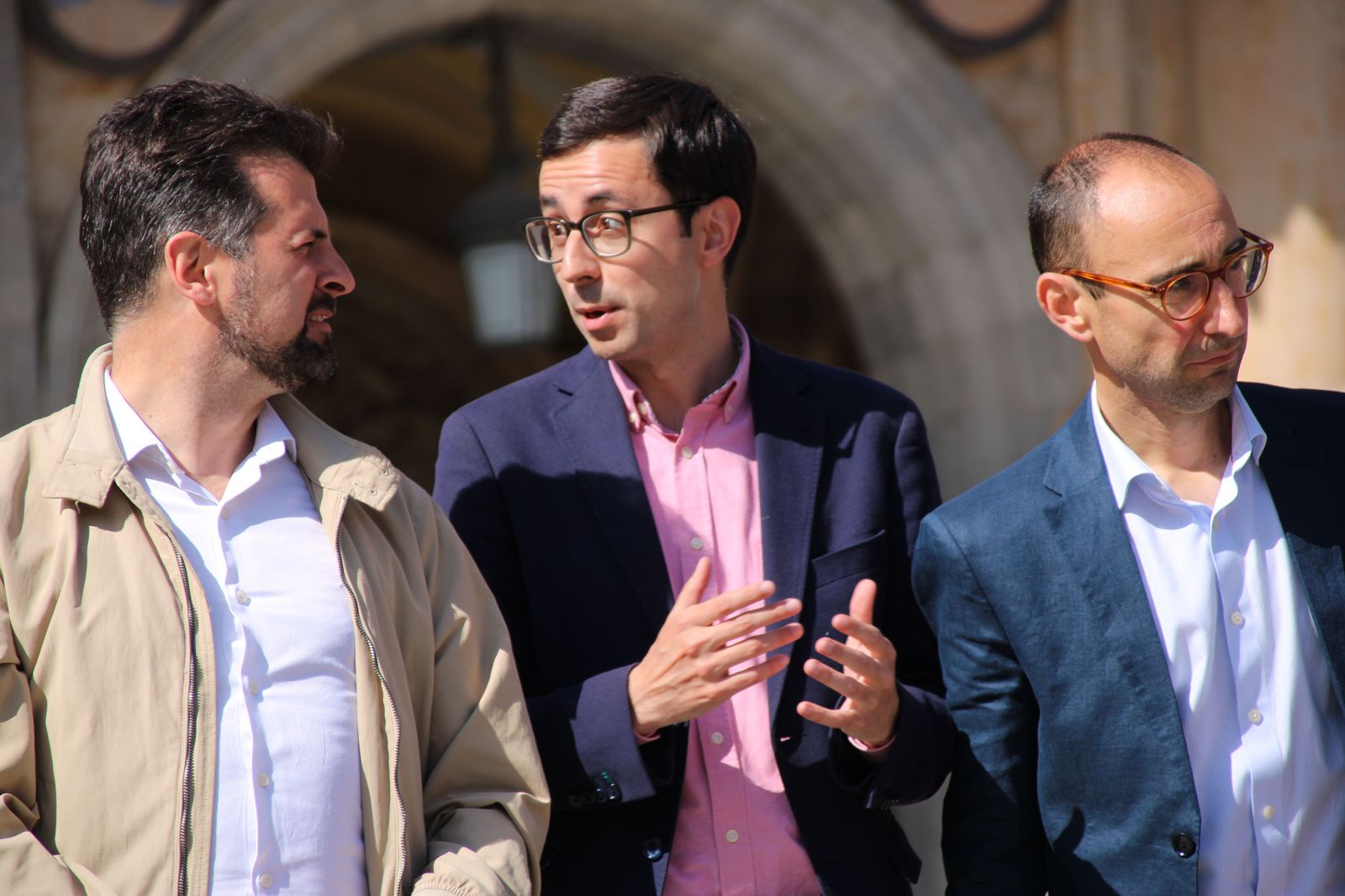 luis-tudanca-david-serrada-y-jose-luis-mateos-mantienen-un-encuentro-c-14