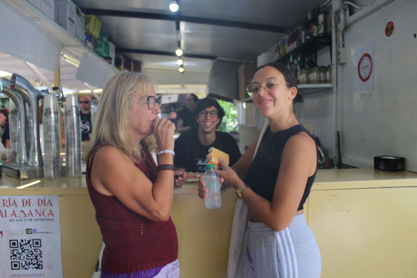 Ambiente en la Feria de Día en el mediodía de este jueves