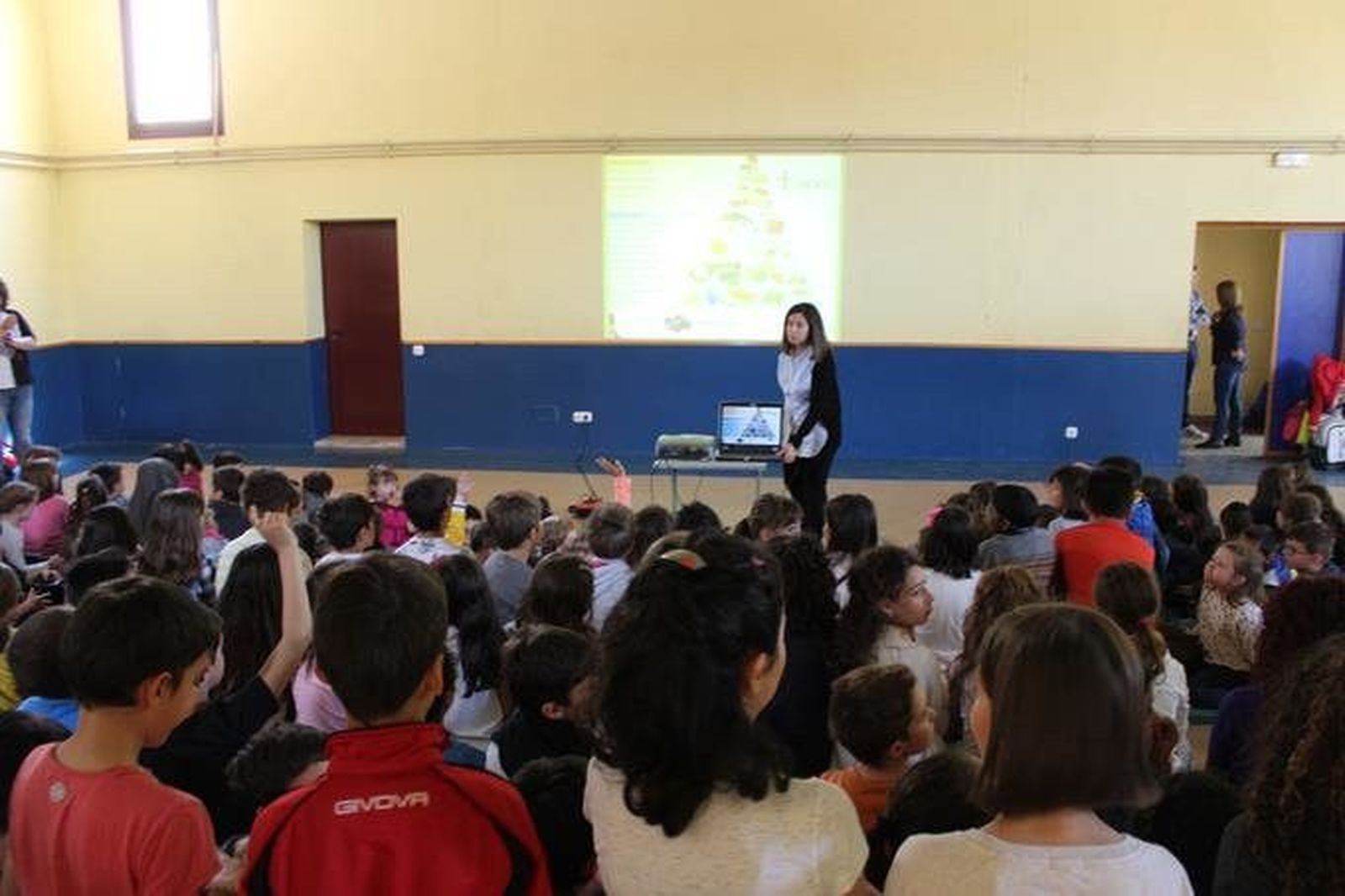 'Bocadillo Solidario' en el Gonzalo de Berceo