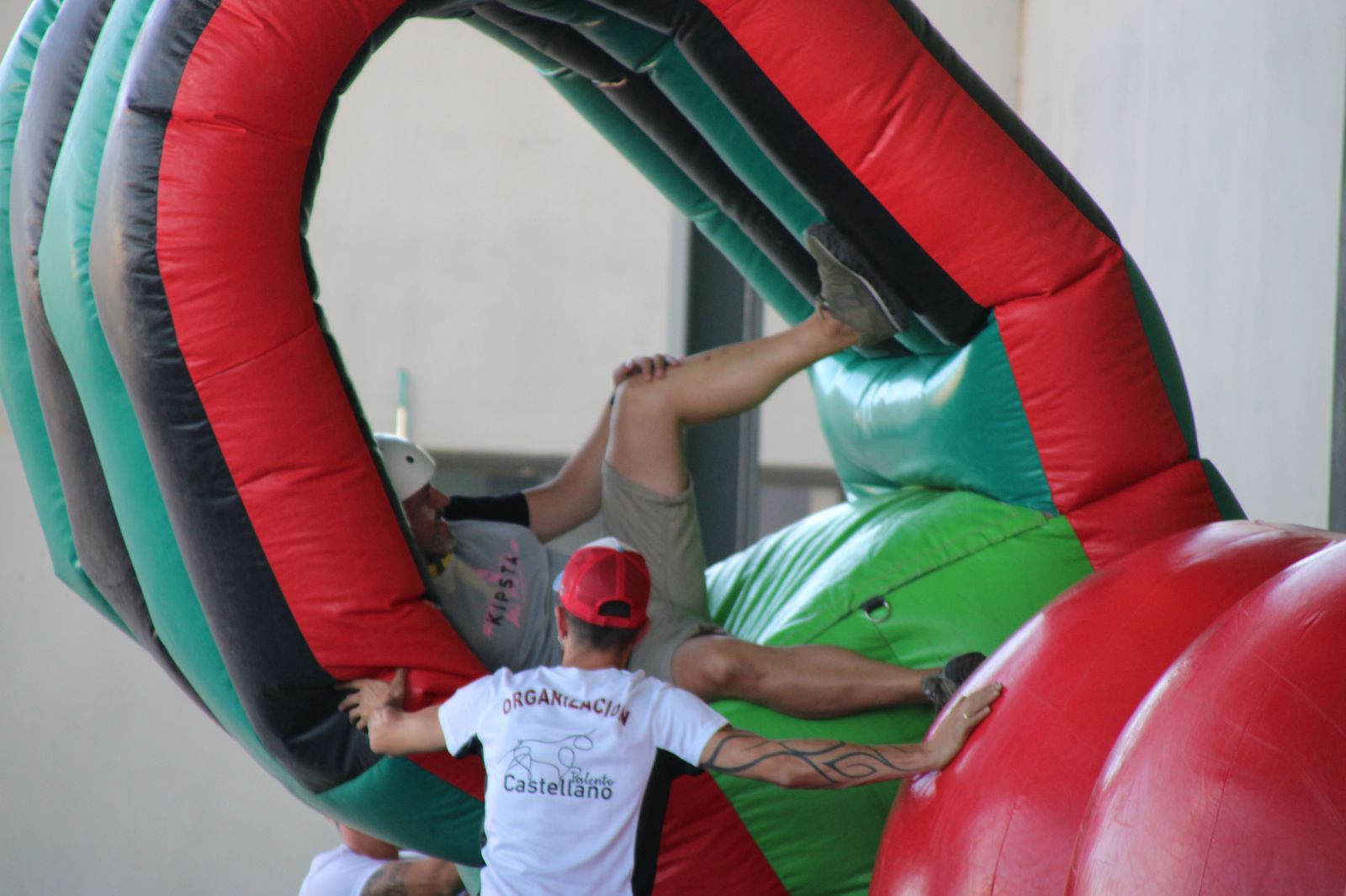 Humor amarillo en Castellanos de Moriscos (2)