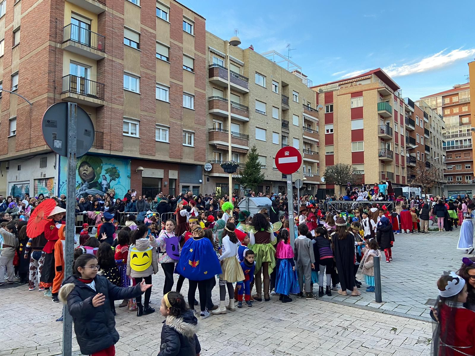 carnaval-de-la-asociacion-de-vecinos-zoes-del-barrio-del-oeste-6