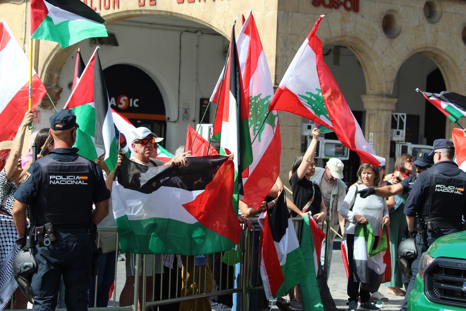 Protestas por Palestina al paso de la Vuelta Ciclista a España por Salamanca