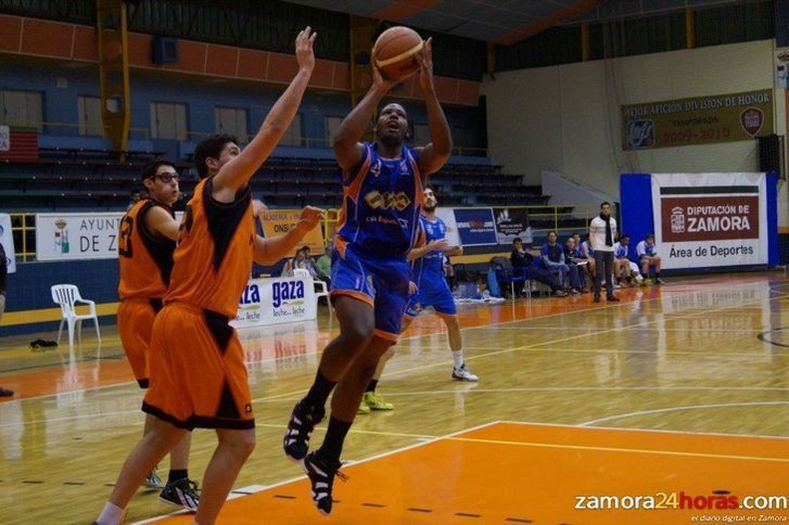 El INEC Queso Zamorano da un recital ofensivo en León (57-88)