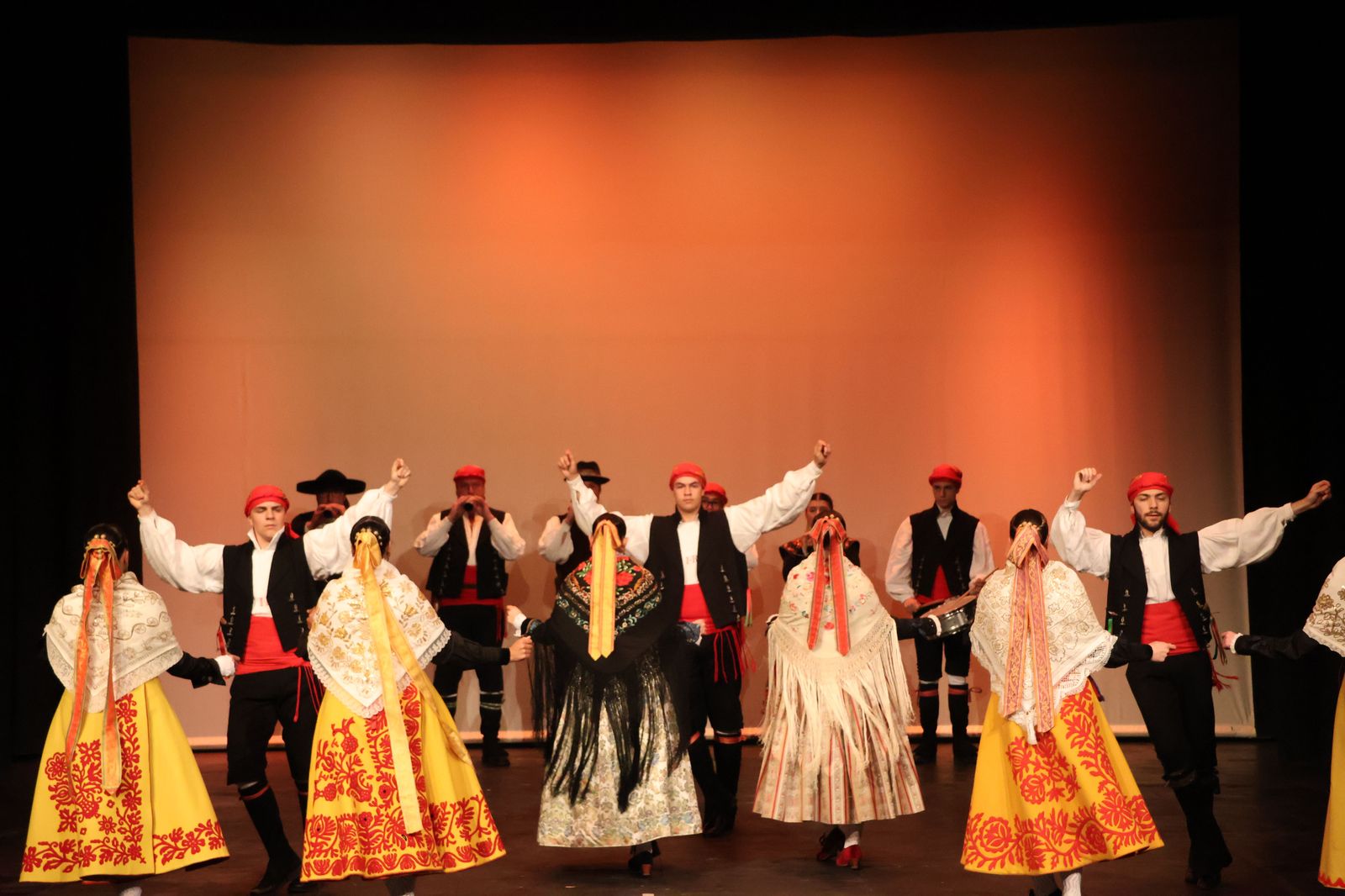 el-bolero-en-el-teatro-principal-16