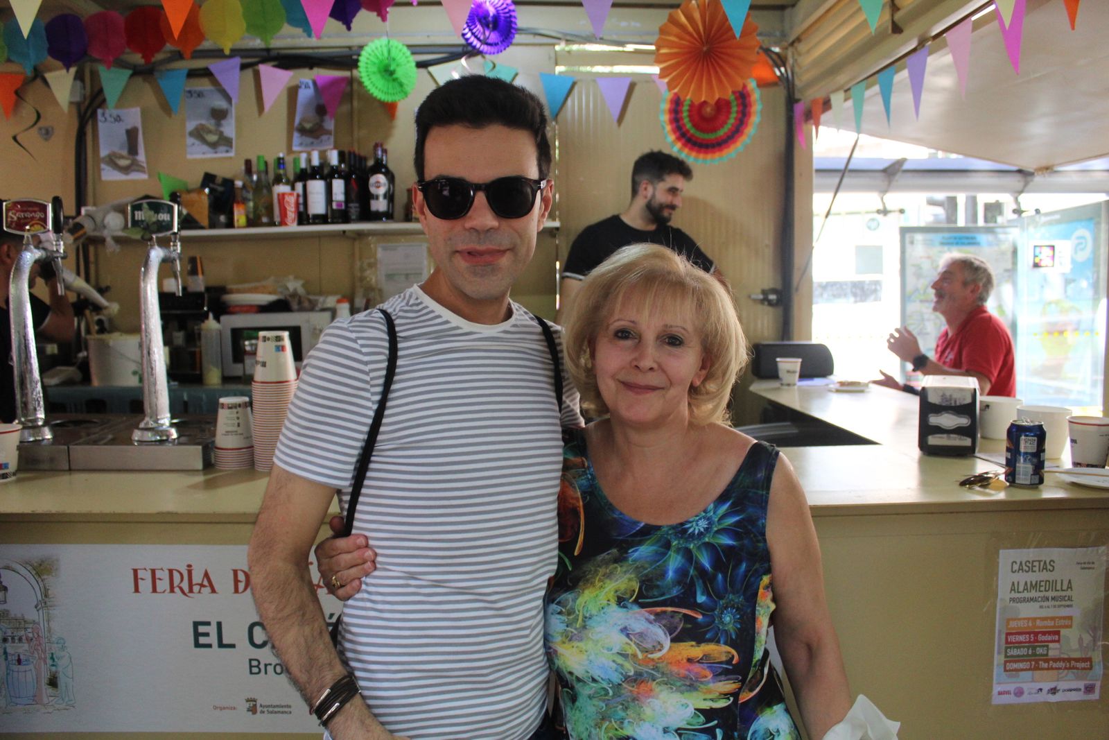 Ambiente en la Feria de Día en el mediodía de este