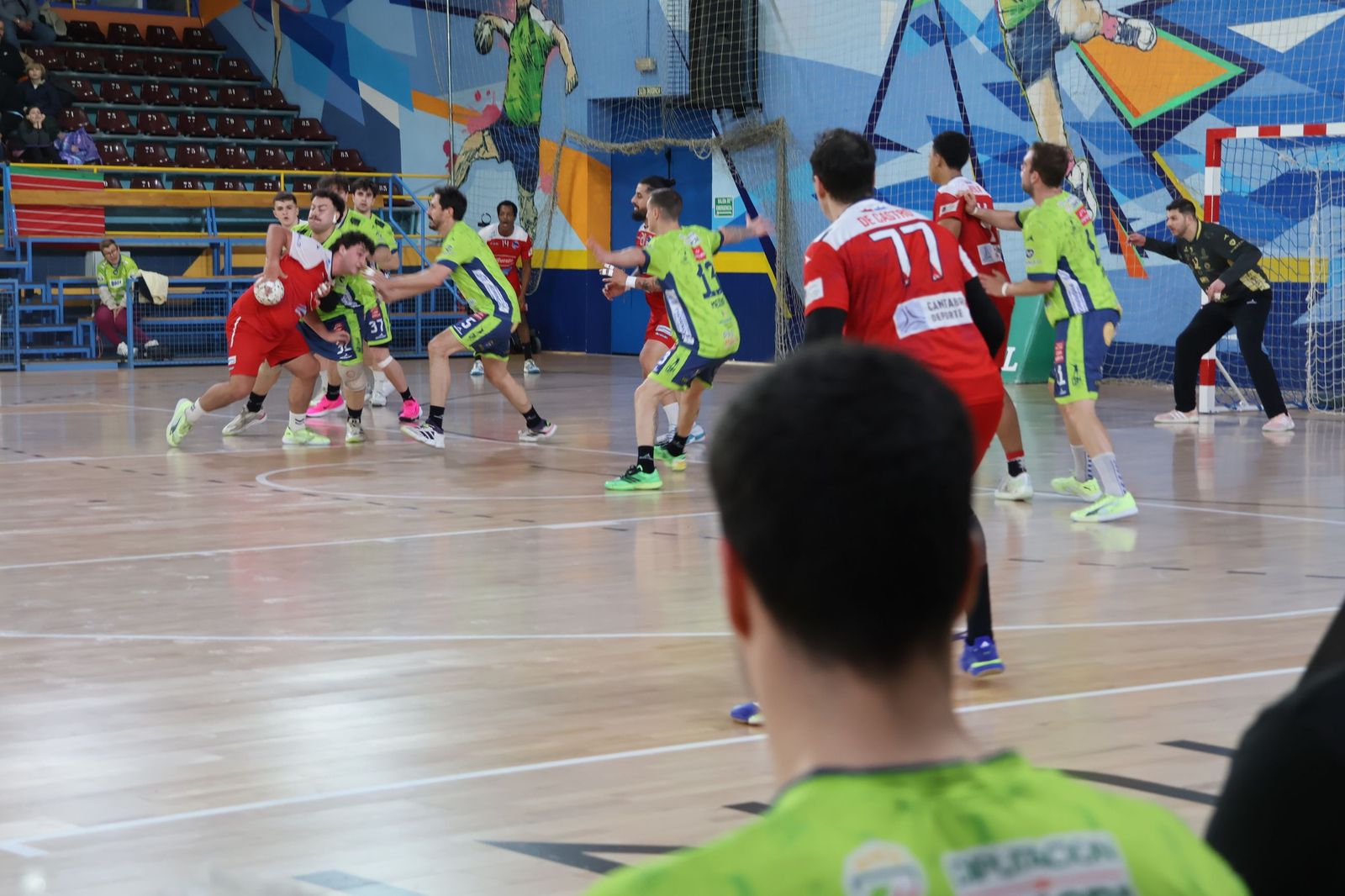 GALERÍA | Revive el apasionante duelo entre el Balonmano Zamora y el Ciudad de Santander