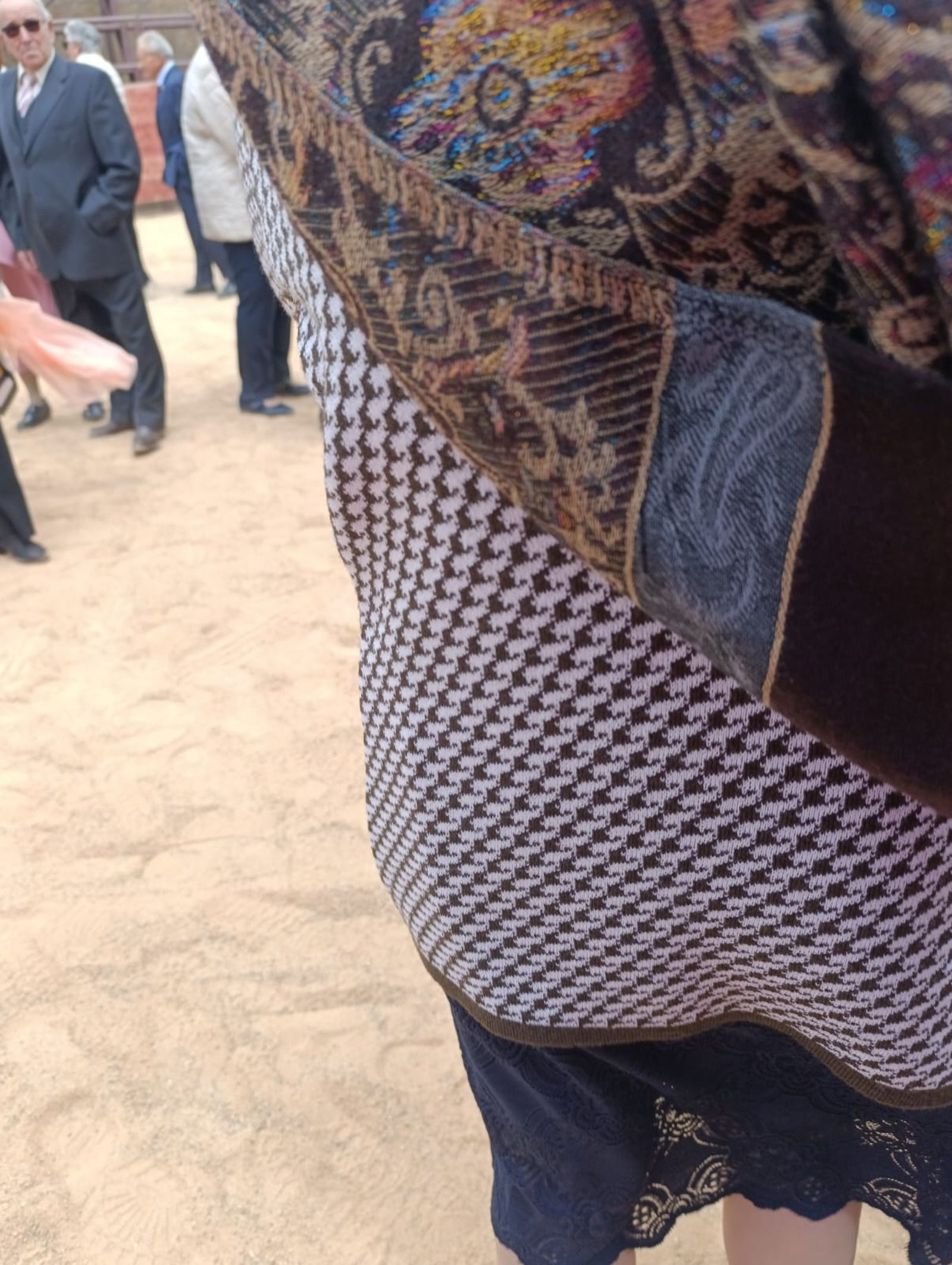 Cabrillas arropa a San Isidro por sus fiestas en el día de la bendición de los campos