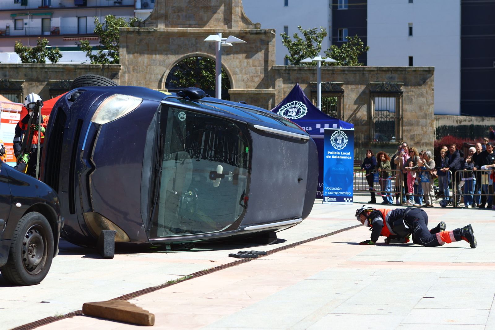 Simulacro de accidente de tráfico en la Plaza de La Concordia