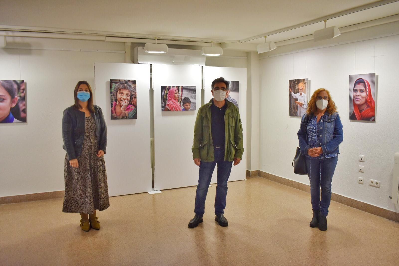 Exposición Miradas India de Ramón Marcos en Guijuelo