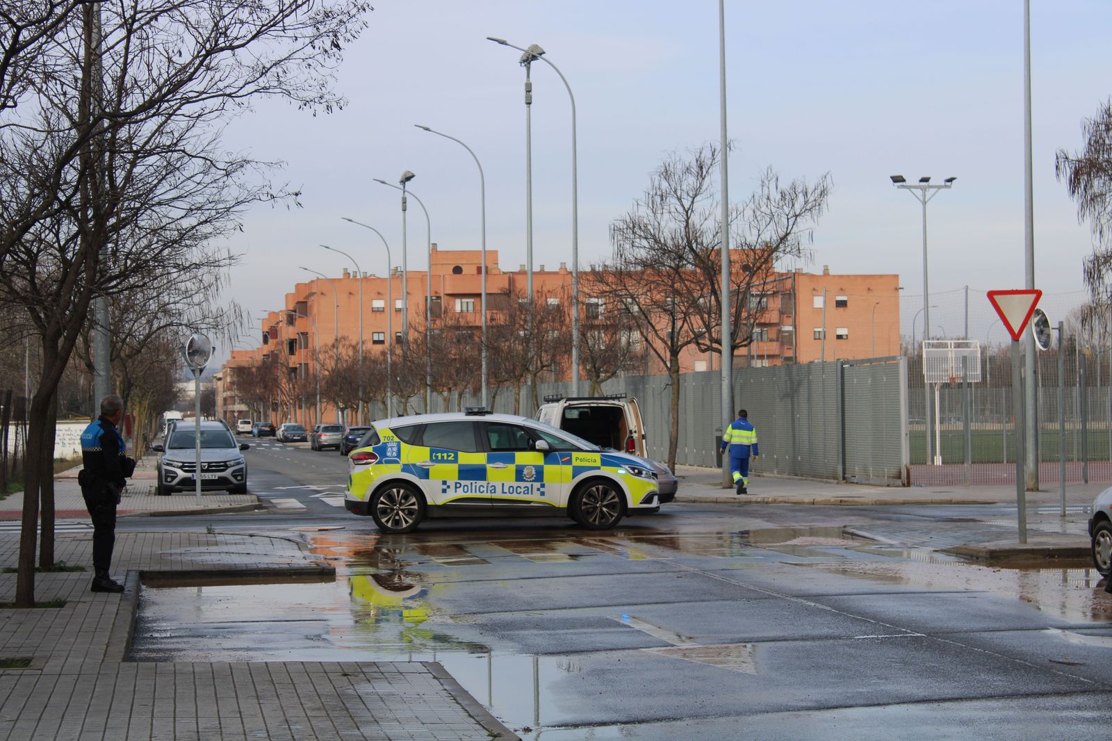 reventon-de-agua-en-el-paseo-cesar-real-de-la-riva-fotos-s24h-6