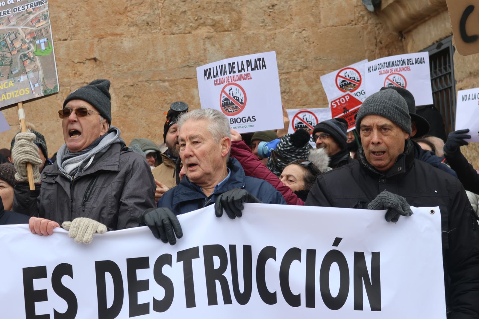 Protesta ciudadana por la planta de biogas en Castellanos de Villiquera